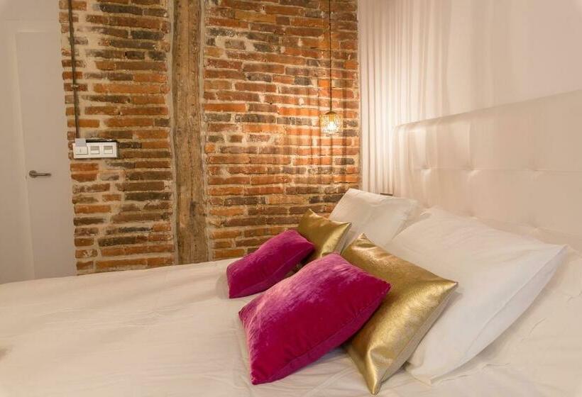 اتاق سوپریور, Hostal Albany Ancha