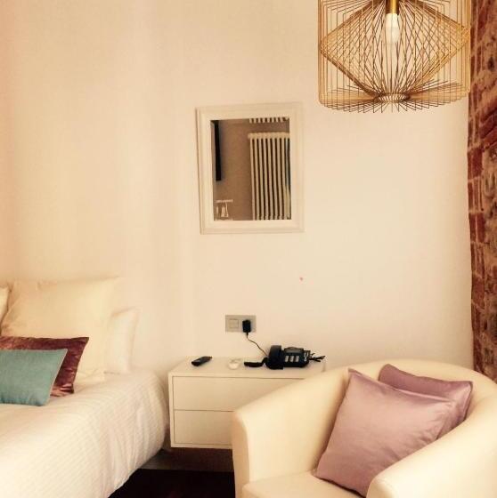 اتاق سوپریور, Hostal Albany Ancha