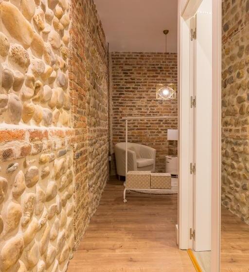 اتاق سوپریور, Hostal Albany Ancha