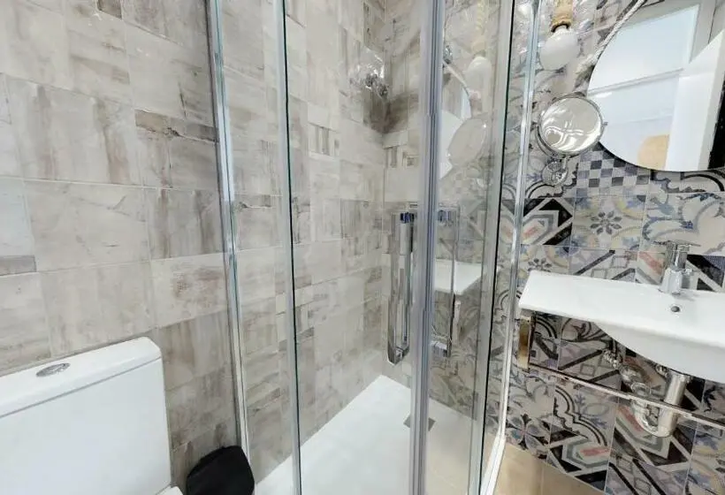 Standard Kolmen Hengen Huone, Hostal Boutique La Española By Bossh Hotels