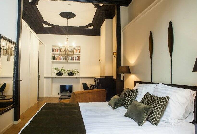 اتاق لوکس, B In Antwerp