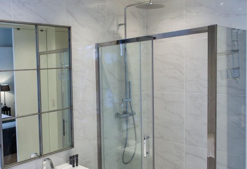 اتاق لوکس, B In Antwerp