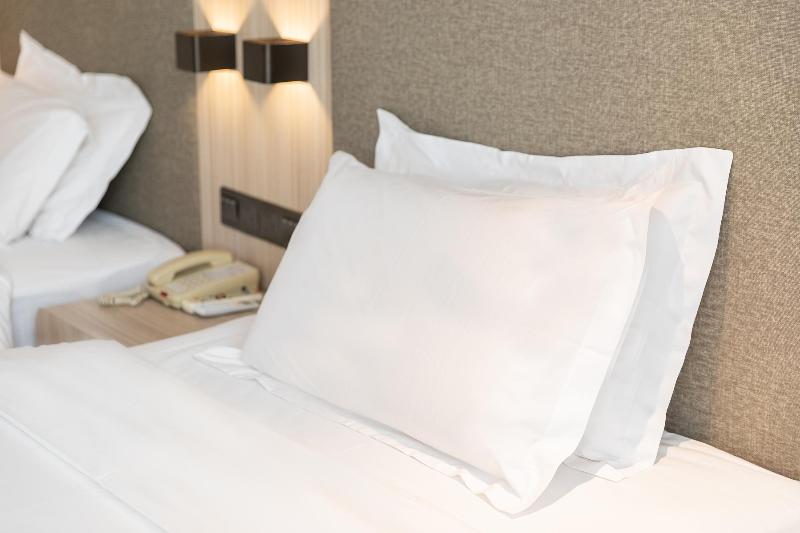 Chambre Familiale, Hanting  Wang Ti Ding