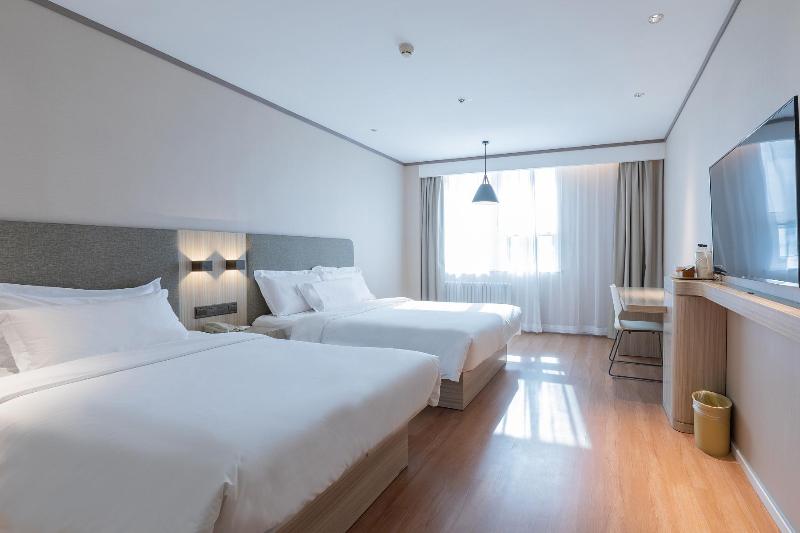 Chambre Familiale, Hanting  Wang Ti Ding