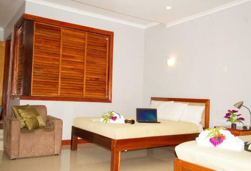 豪华房间, The Hideaway