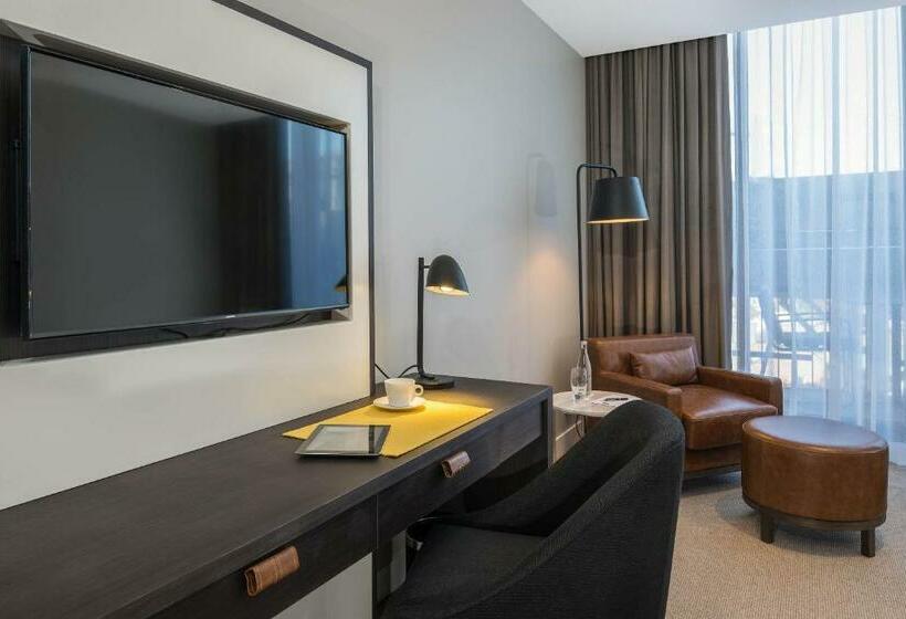 스탠다드 룸 킹사이즈 침대, Peppers Docklands