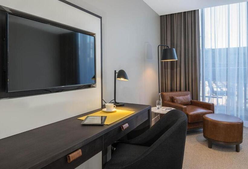 Апартаменты 2 Спальни с Балконом, Peppers Docklands