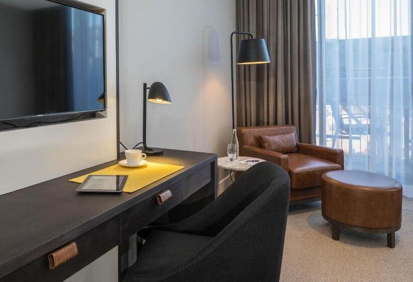 Апартаменты 2 Спальни с Балконом, Peppers Docklands