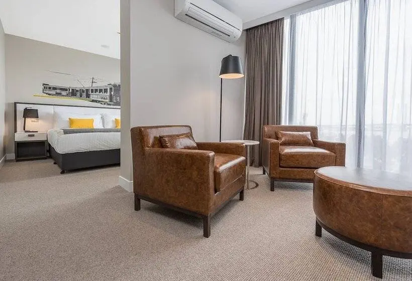 Deluxe Suite King Bed, Peppers Docklands