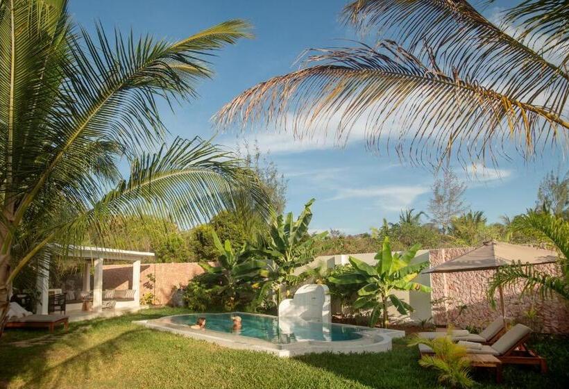 וילה עם חדר שינה אחד ובריכת שחיה, Qambani Luxury Resort