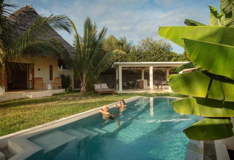 וילה עם חדר שינה אחד ובריכת שחיה, Qambani Luxury Resort