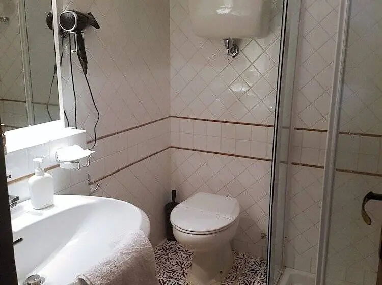 Standard Yhden Hengen Huone, Residenza Villa Spagnola