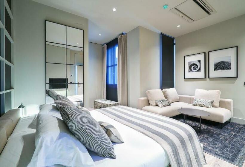 غرفة سوبيريور, The Valentia Cabillers