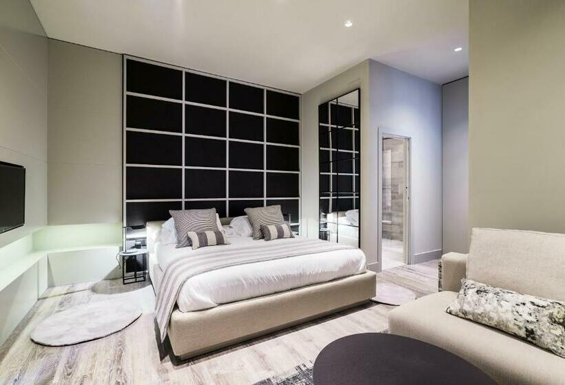 غرفة سوبيريور, The Valentia Cabillers