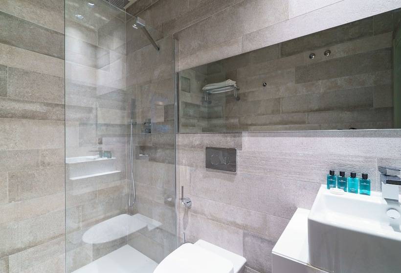 جناح بريميوم, The Valentia Cabillers