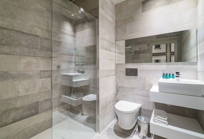 جناح بريميوم, The Valentia Cabillers