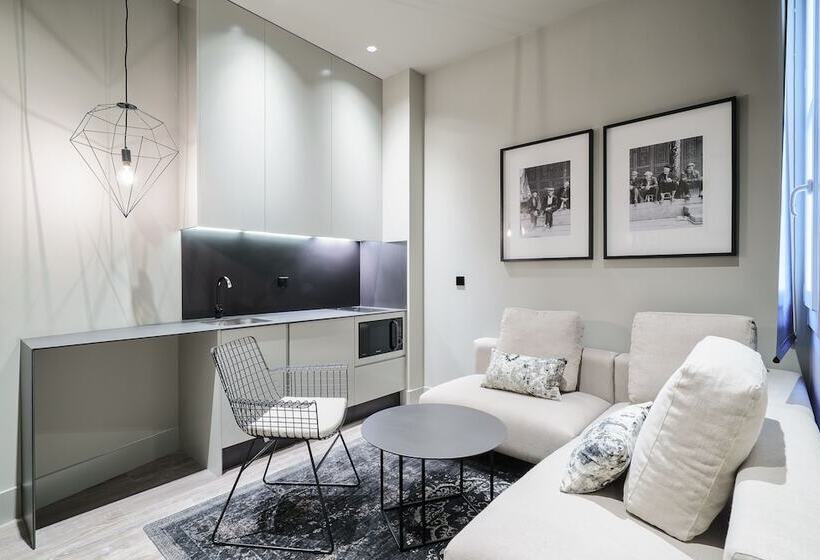 غرفة سوبيريور, The Valentia Cabillers