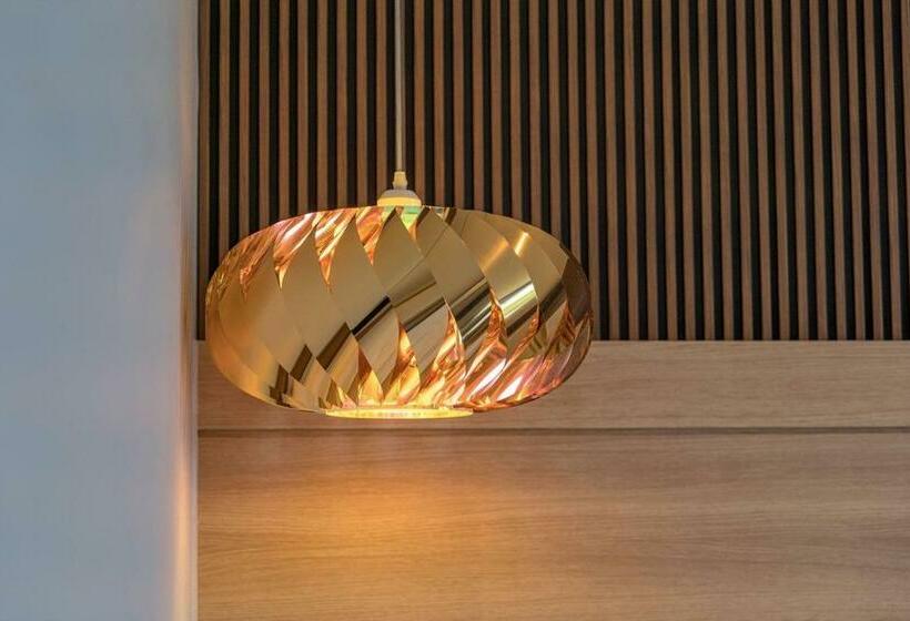 Cameră Standard cu Vedere la Munte, Two Y