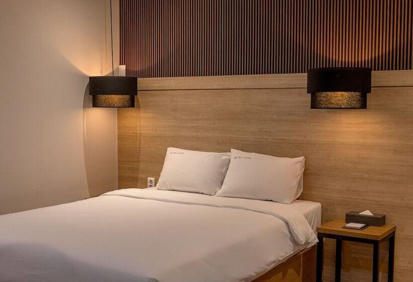 Suite Familiar, Two Y