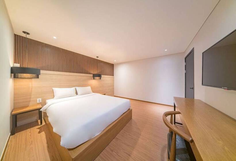 Suite Familiar, Two Y