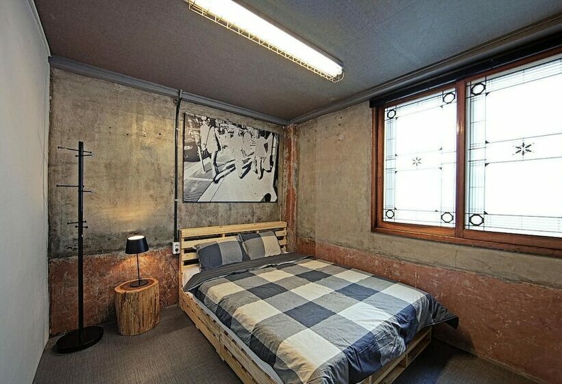 スタンダードルーム, Mido Hostel