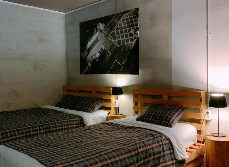 スタンダードトリプルルーム, Mido Hostel