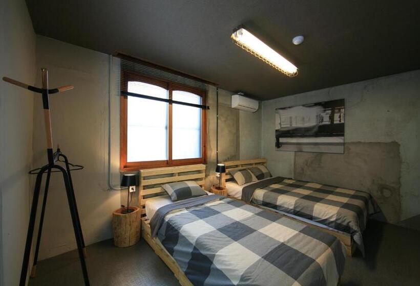 スタンダードトリプルルーム, Mido Hostel