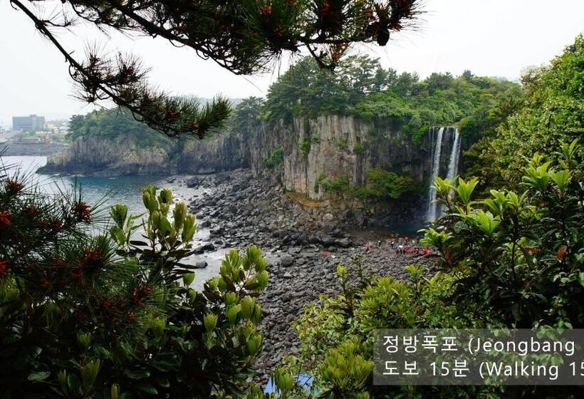 バルコニー付きスタンダードルーム, Mido Hostel