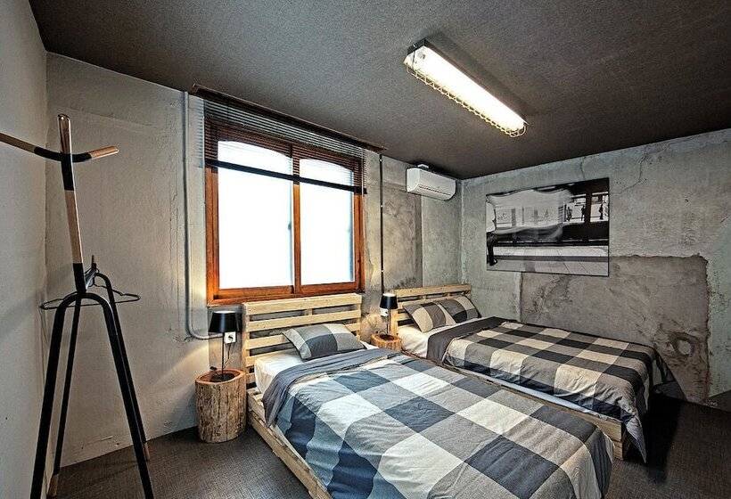 Номер Стандарт Трехместный, Mido Hostel