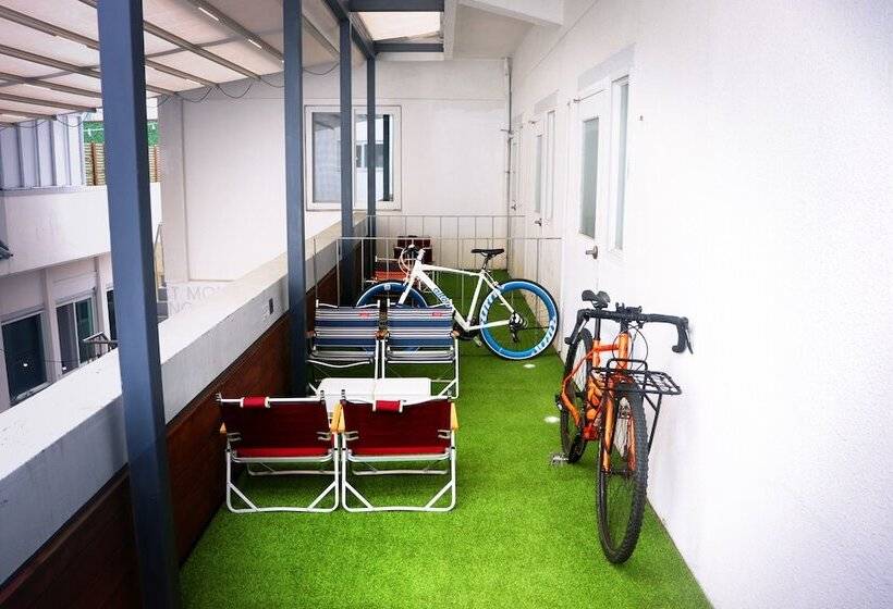 Номер Стандарт с Террасой, Mido Hostel