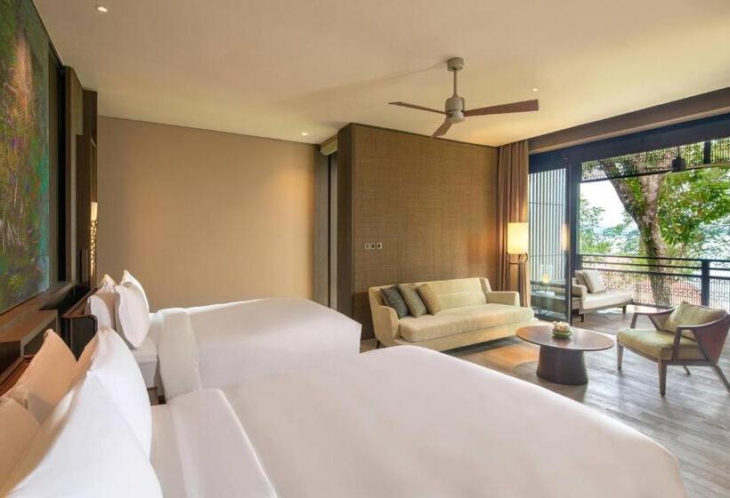 Номер Deluxe, The Ritz Carlton, Langkawi