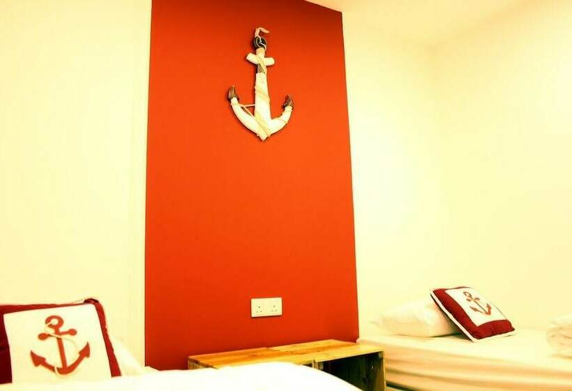 스탠다드 룸 공동 욕실, Roof Talk Theme Hostel