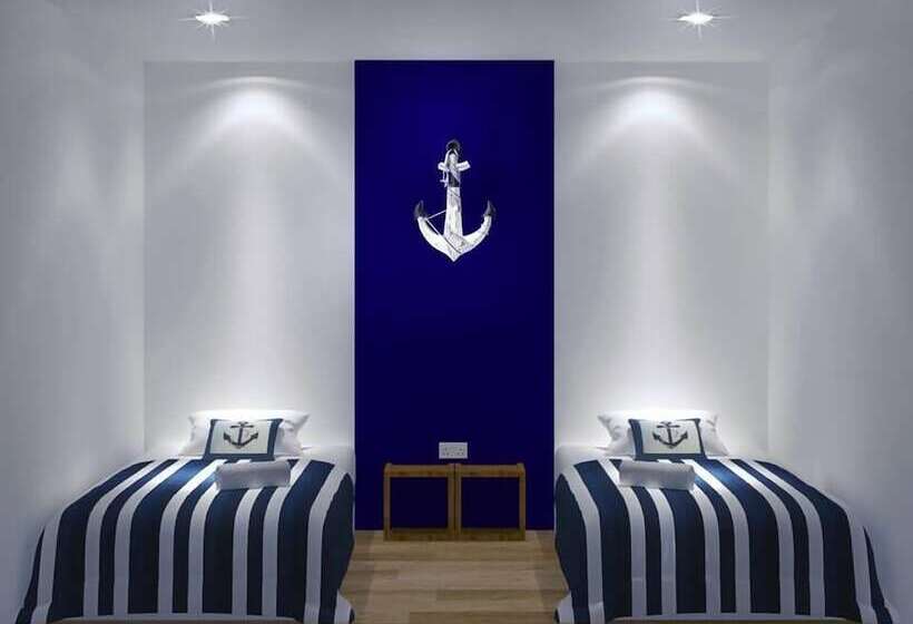 스탠다드 룸 공동 욕실, Roof Talk Theme Hostel