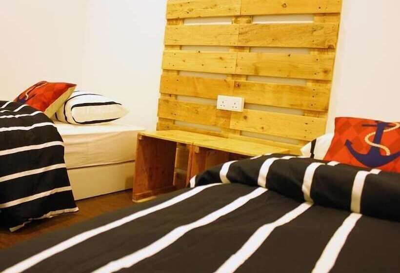 스탠다드 룸 공동 욕실, Roof Talk Theme Hostel