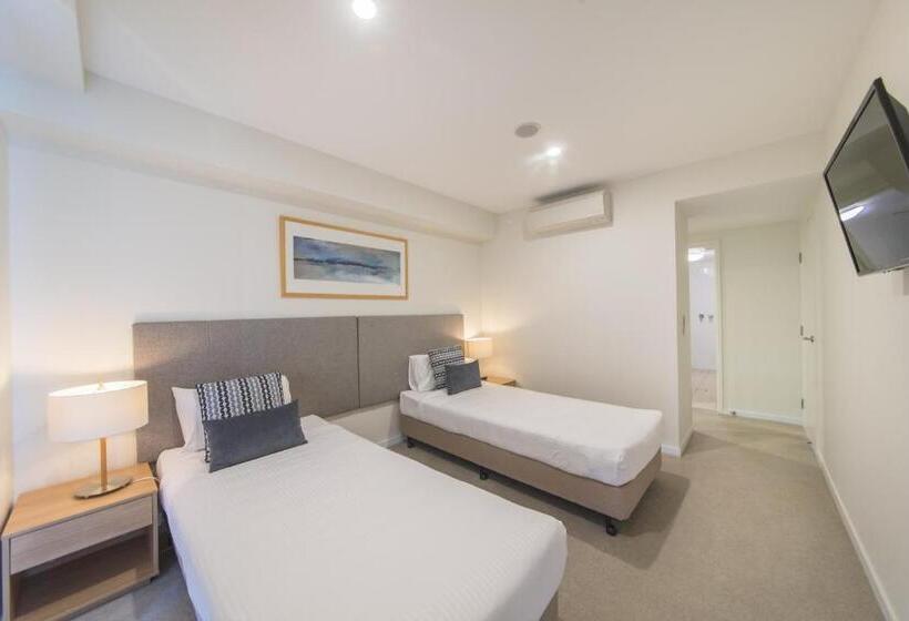 2 Bedroom Apartment with Views, Salt Yeppoon