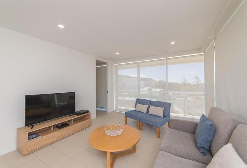 2 Bedroom Apartment with Views, Salt Yeppoon