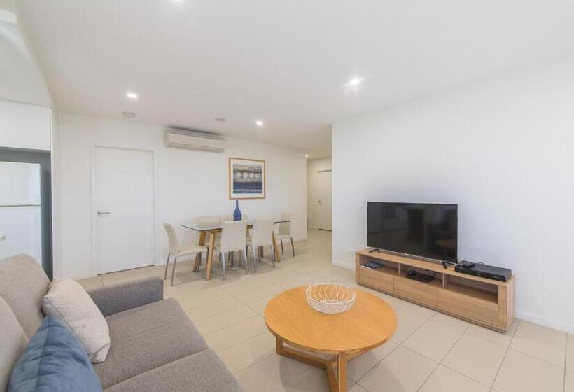 2 Bedroom Apartment with Views, Salt Yeppoon