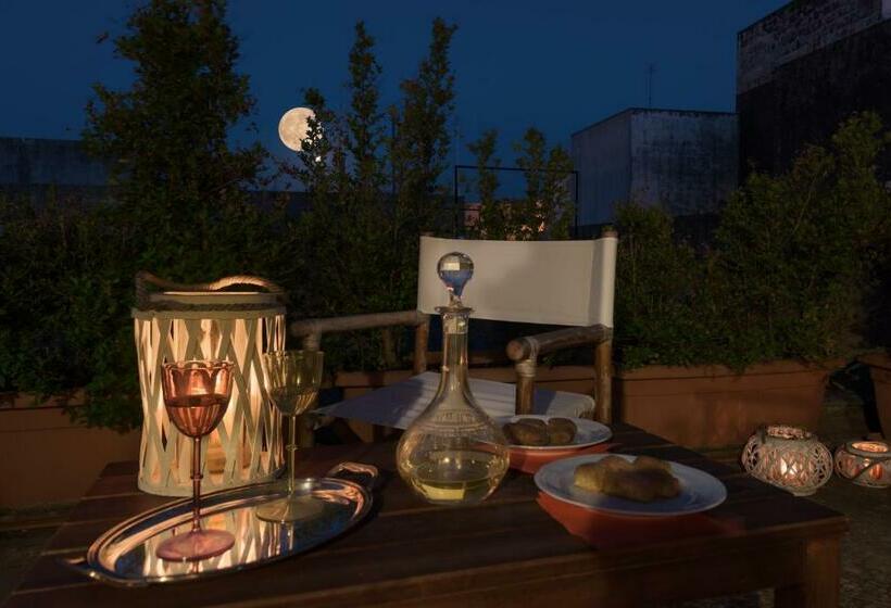 غرفة قياسية مزوَّدة بتراس, Palazzo Laura