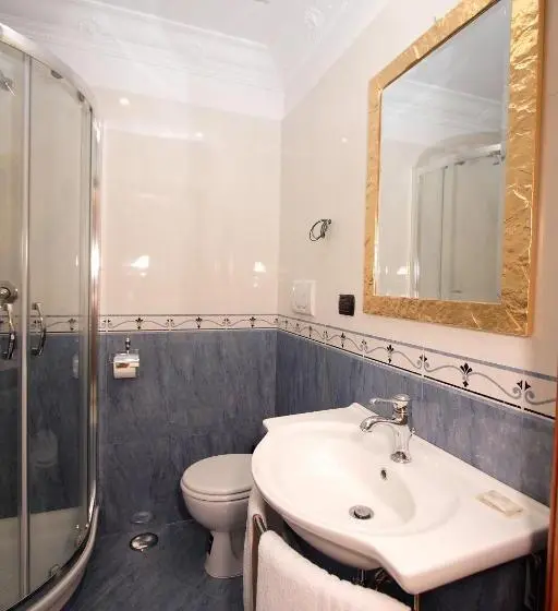 اتاق استاندارد یک نفره, Caroline Suite