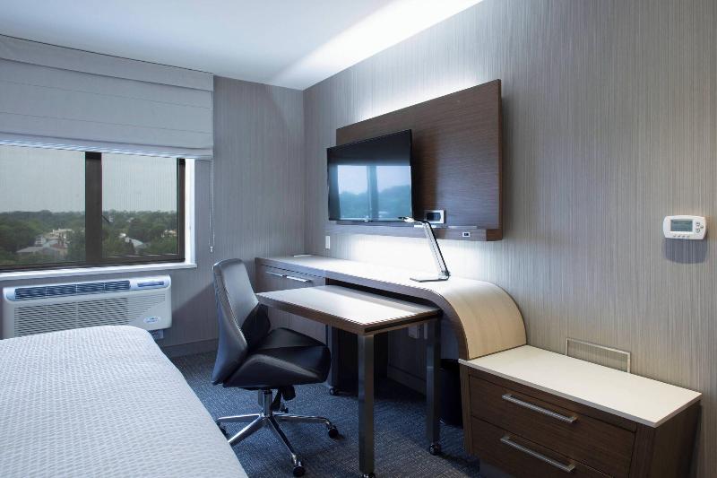 Стандартный Номер Кровать Кинг, Courtyard By Marriott New York Queens/fresh Meadows
