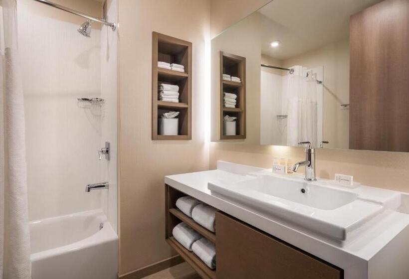 חדר סטנדרט עם מיטת קינג, Courtyard By Marriott Phoenix Downtown