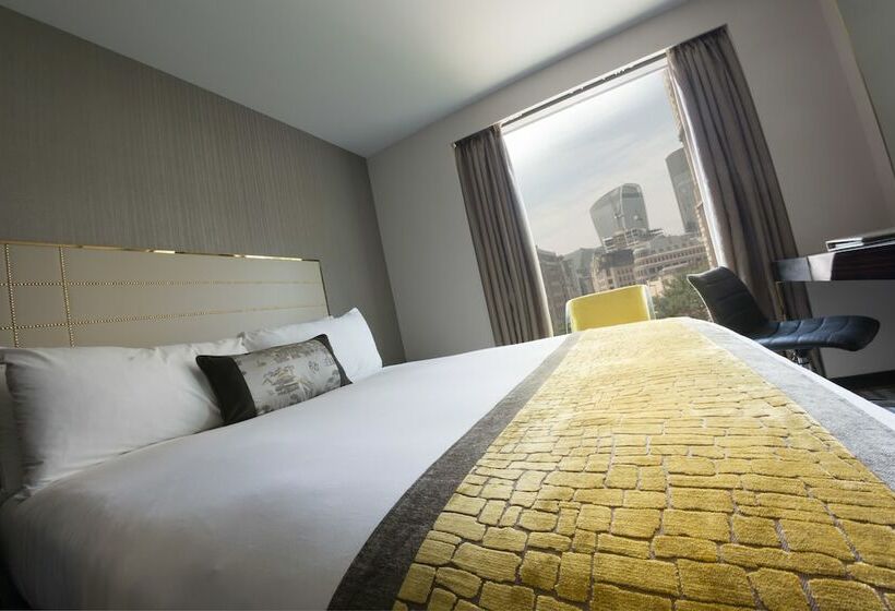 اتاق سوپریور, Saint London