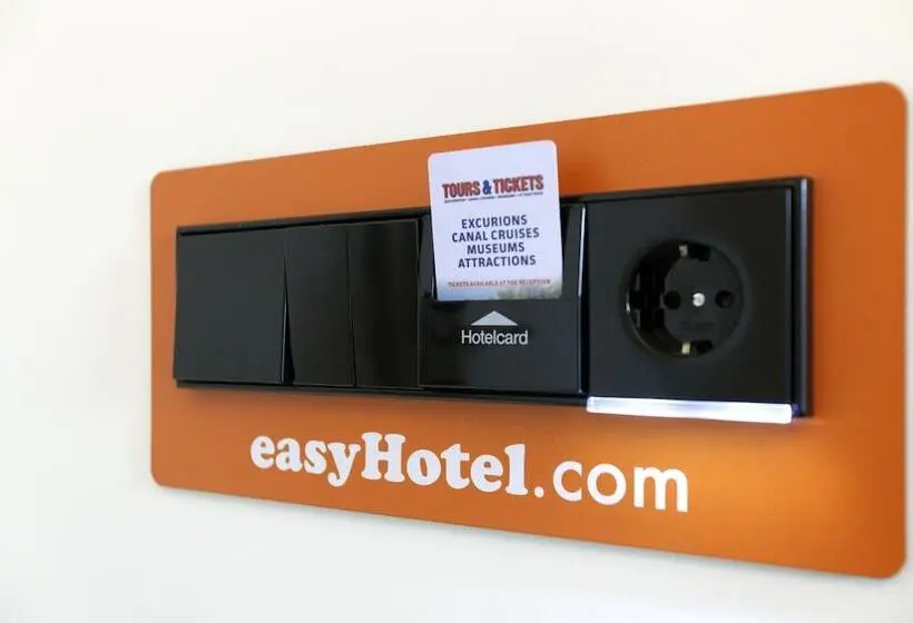 Superior-huone, Easyhotel Amsterdam Arena Boulevard