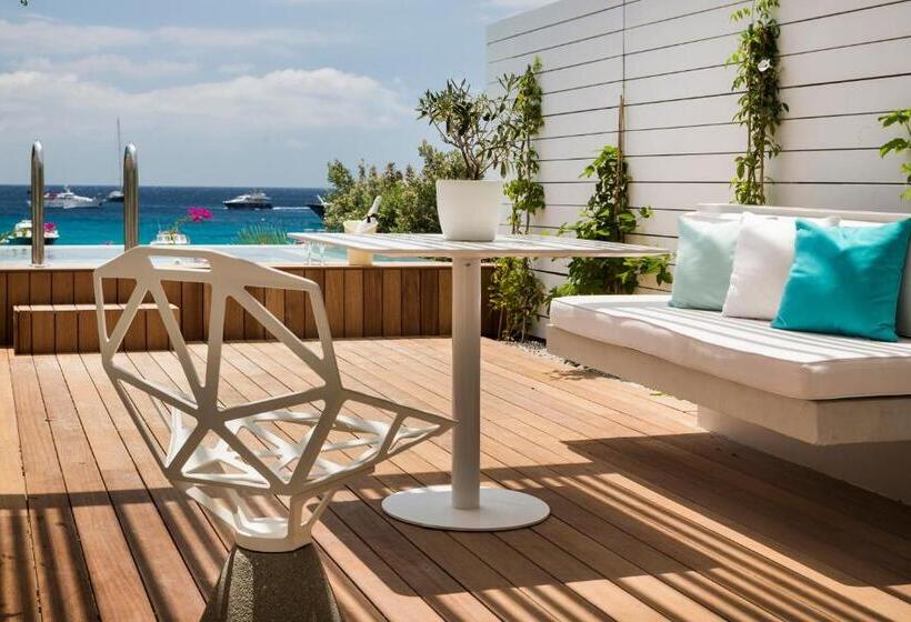 سوییت با چشم‌انداز دریا, Mykonos Dove Beachfront
