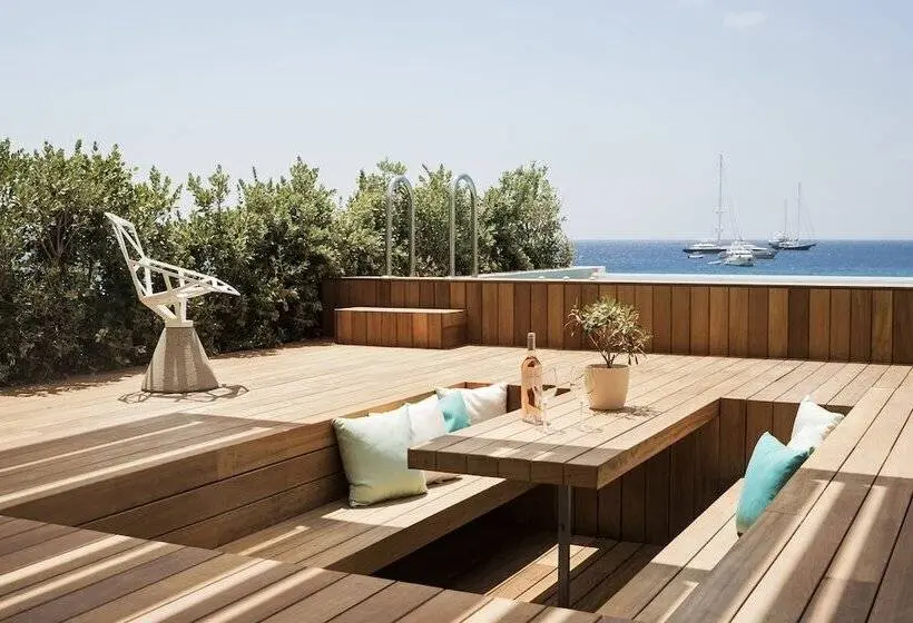 オーシャンビュースイート, Mykonos Dove Beachfront