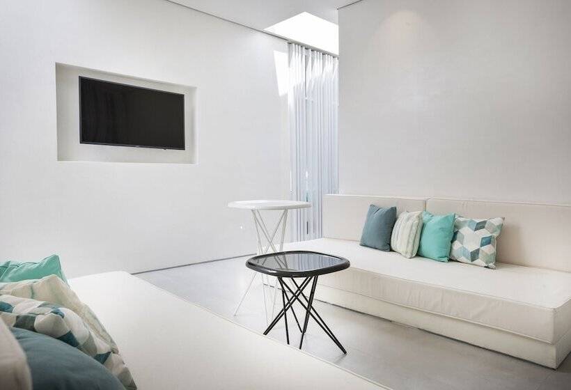 オーシャンビュースイート, Mykonos Dove Beachfront