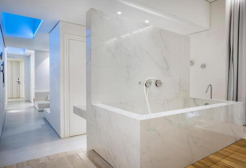 オーシャンビュースイート, Mykonos Dove Beachfront