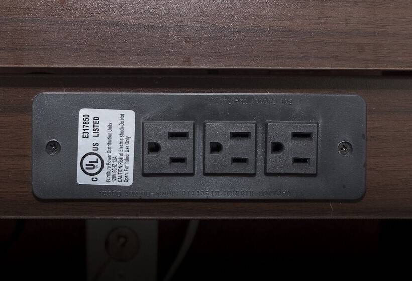 디럭스 룸, Red Roof Inn Cortland