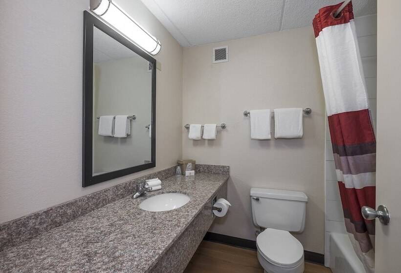 디럭스 룸, Red Roof Inn Cortland