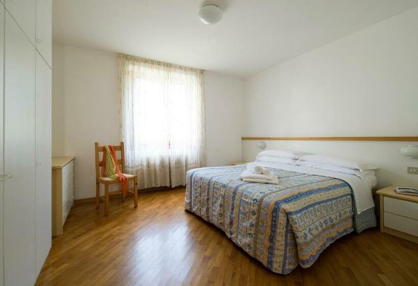 דירת חדר, Residence Stefenine